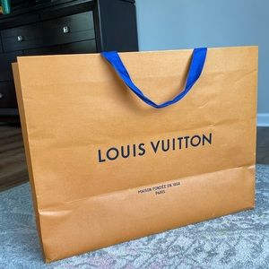 Louis Vuitton shopper paper shopping bag